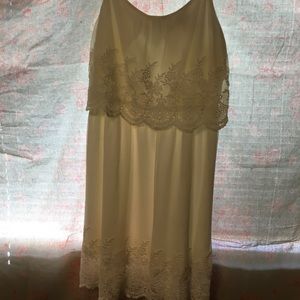 White, lace dress